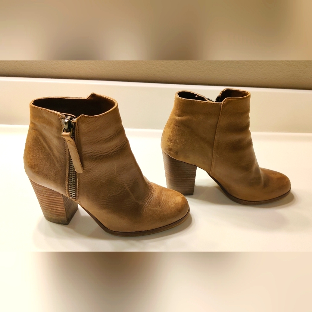 Gianni Bini brown booties, 7.5